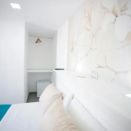 Casa Fiorita Bed & Breakfast 3*