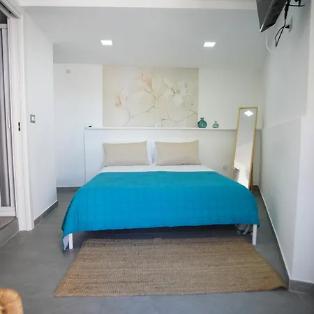 Casa Fiorita Bed & Breakfast
